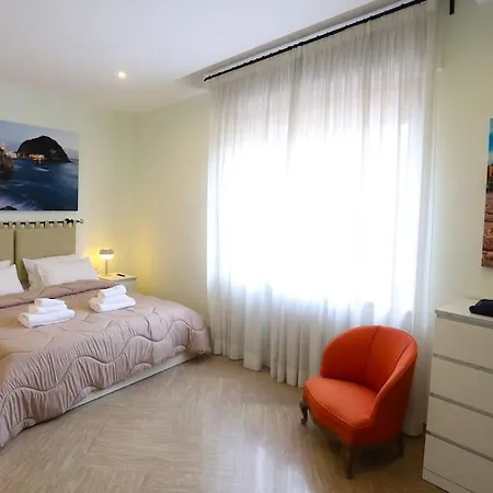 Casa Toledo - Piazza Municipio Luma *