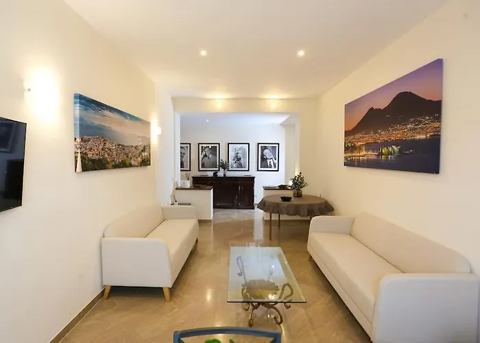 Casa Toledo - Piazza Municipio Luma