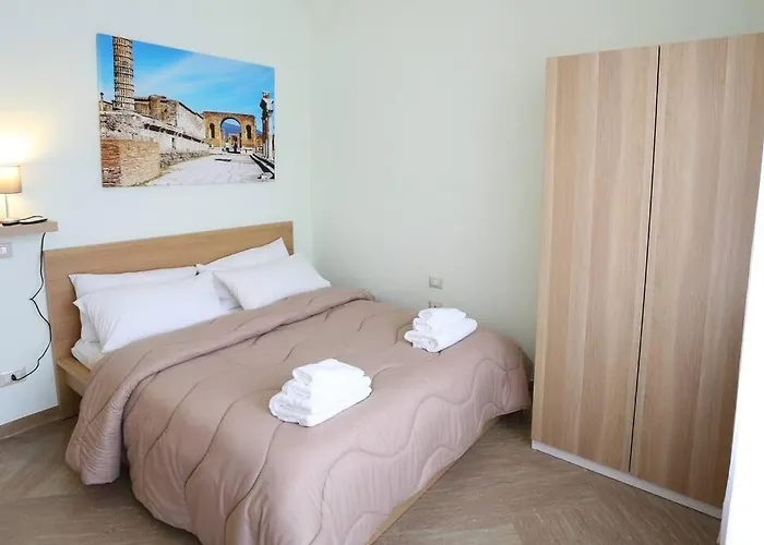 Casa Toledo - Piazza Municipio Luma *