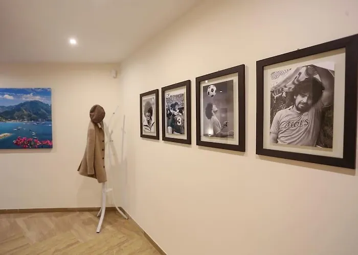 Casa Toledo - Piazza Municipio Luma Napoli