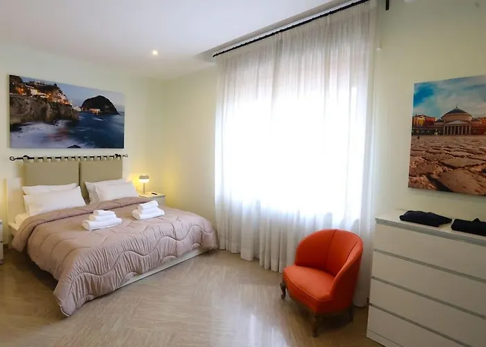 Casa Toledo - Piazza Municipio Luma *