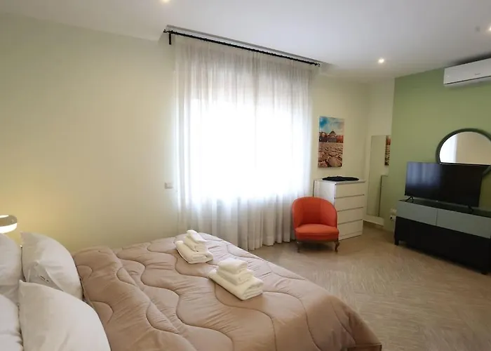 Casa Toledo - Piazza Municipio Luma * Napoli